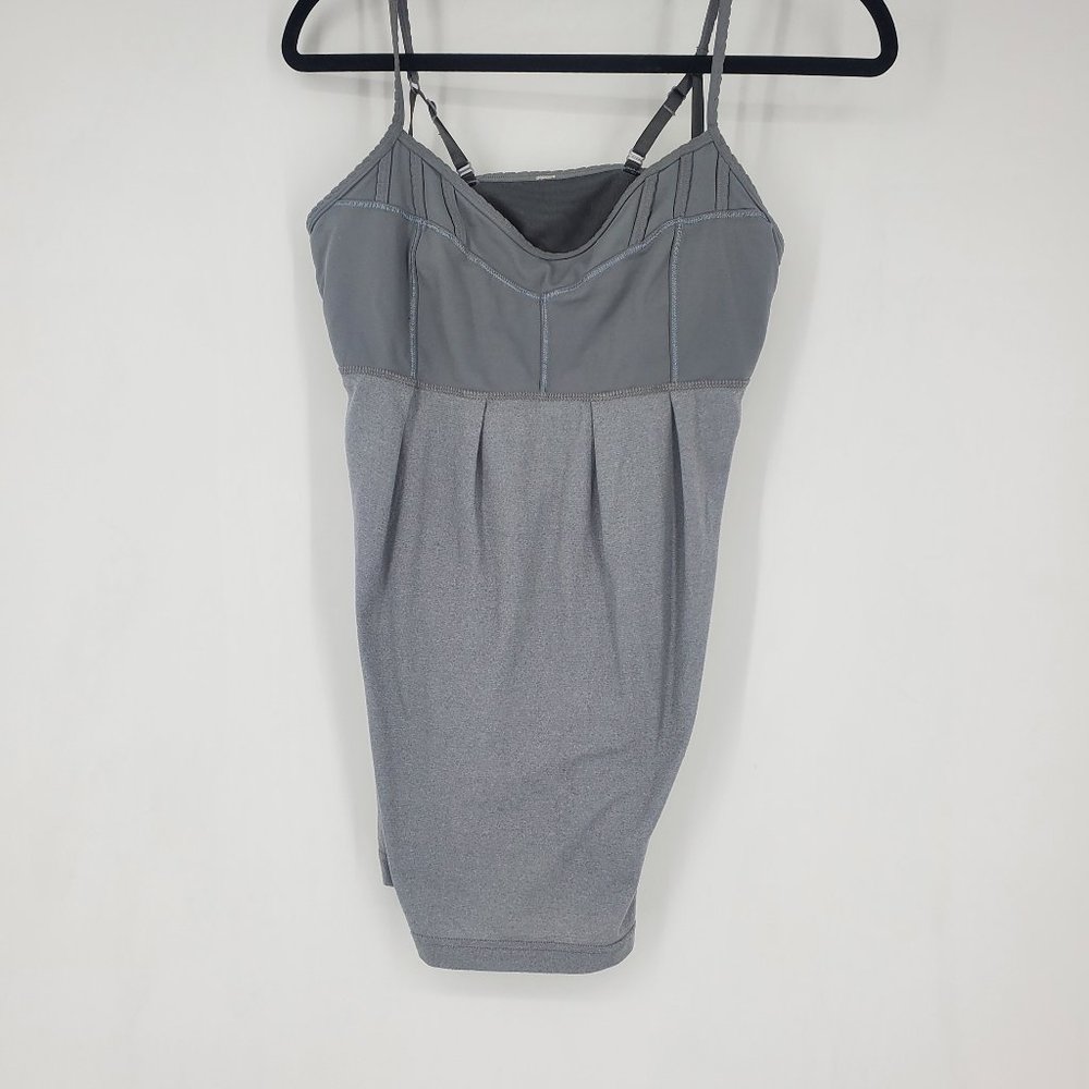Lululemon Tank Built in bra Size 10 Gray good condition